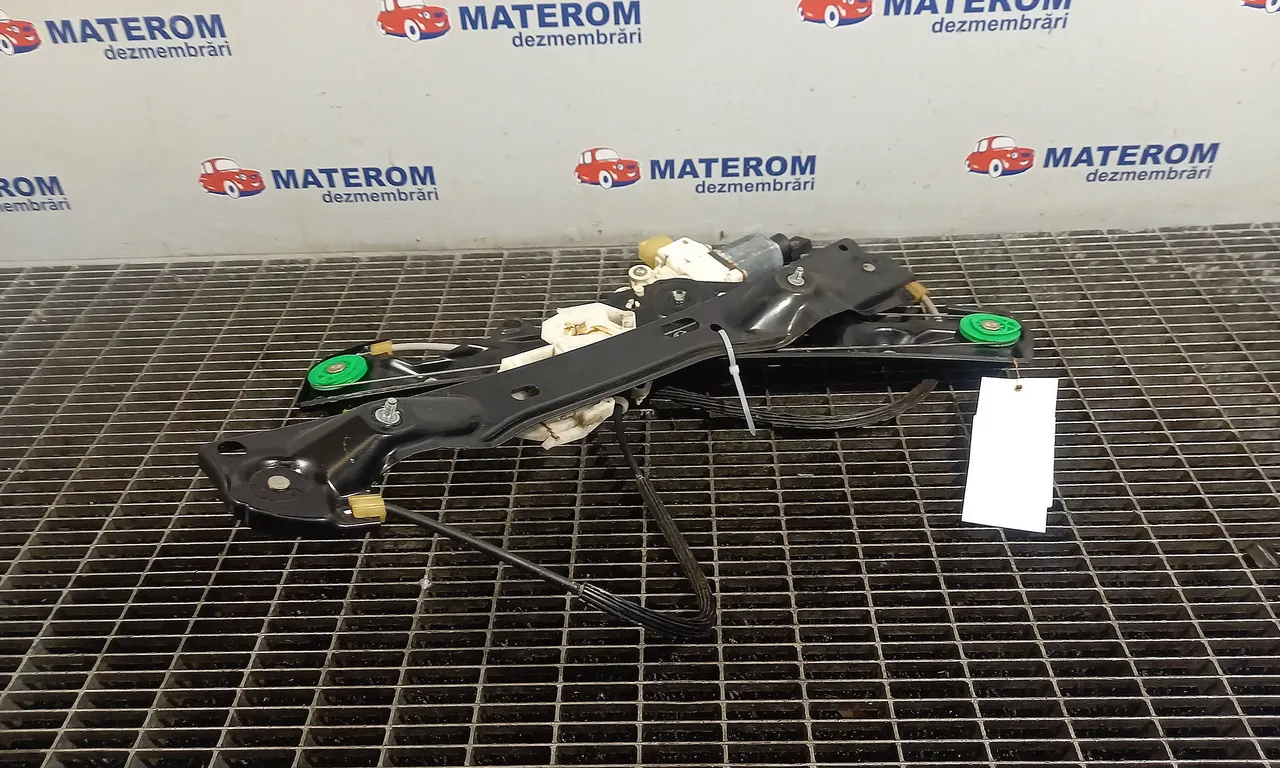 MACARA USA FATA DREAPTA BMW X1 2009-2015