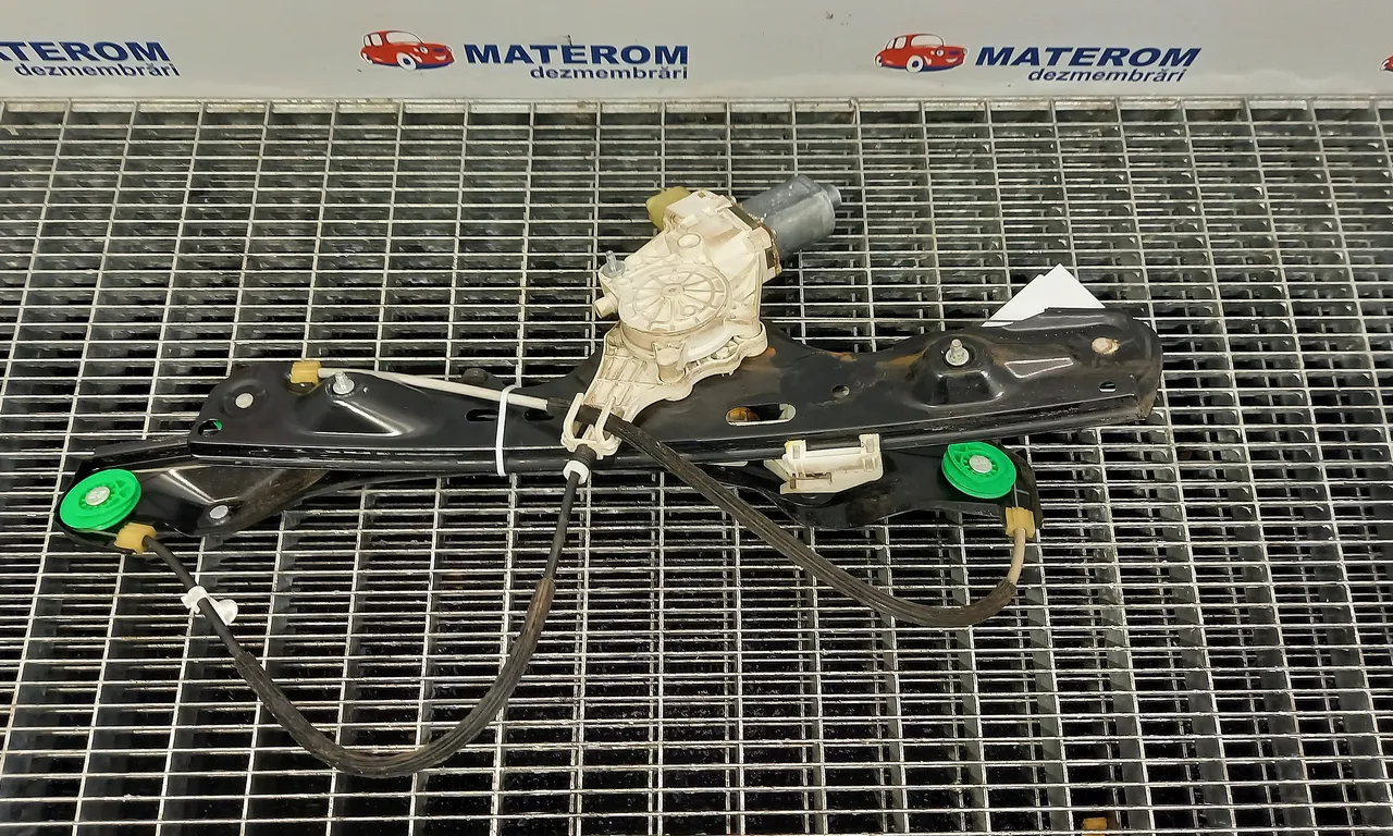 MACARA USA FATA STANGA BMW X1 2009-2015
