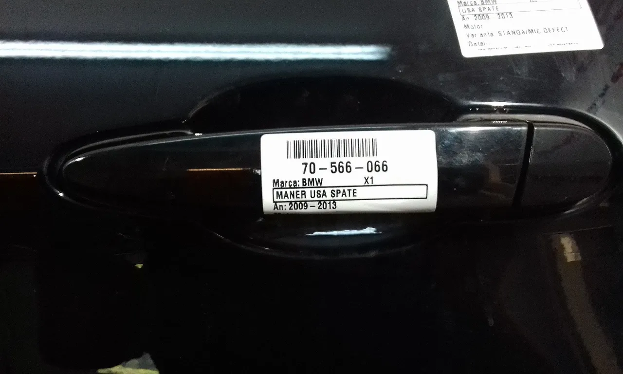 MANER USA SPATE STANGA BMW X1 2009-2015