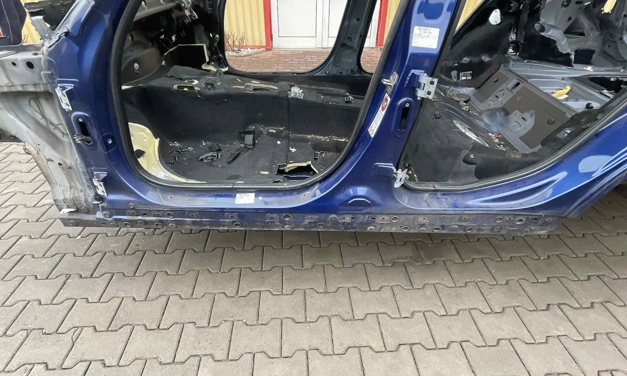 PRAG STANGA BMW X1 2009-2015