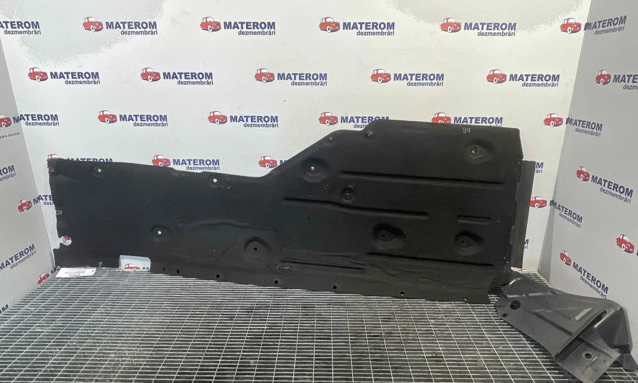 SCUT SUB MASINA BMW X1 2009-2015