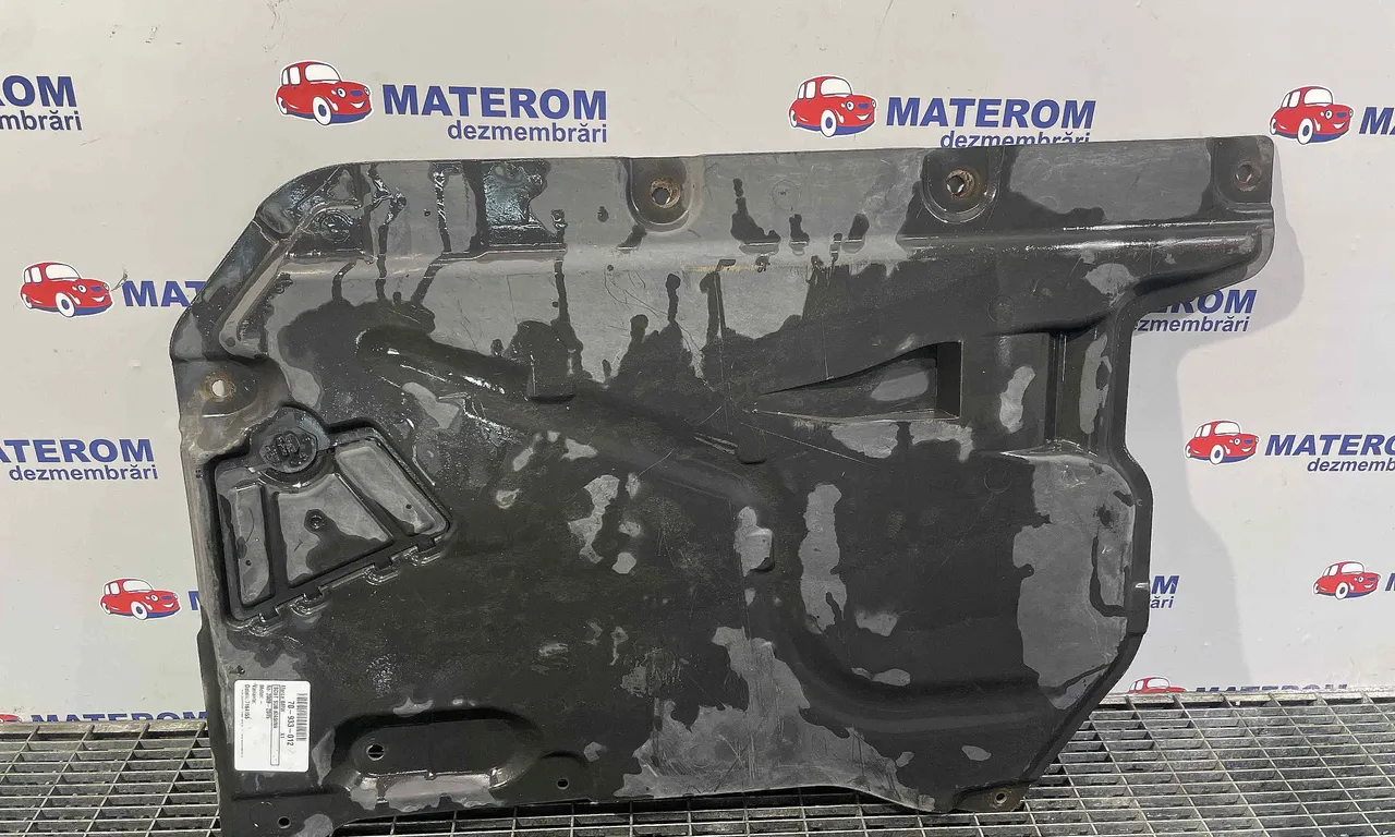 SCUT SUB MASINA BMW X1 2009-2015