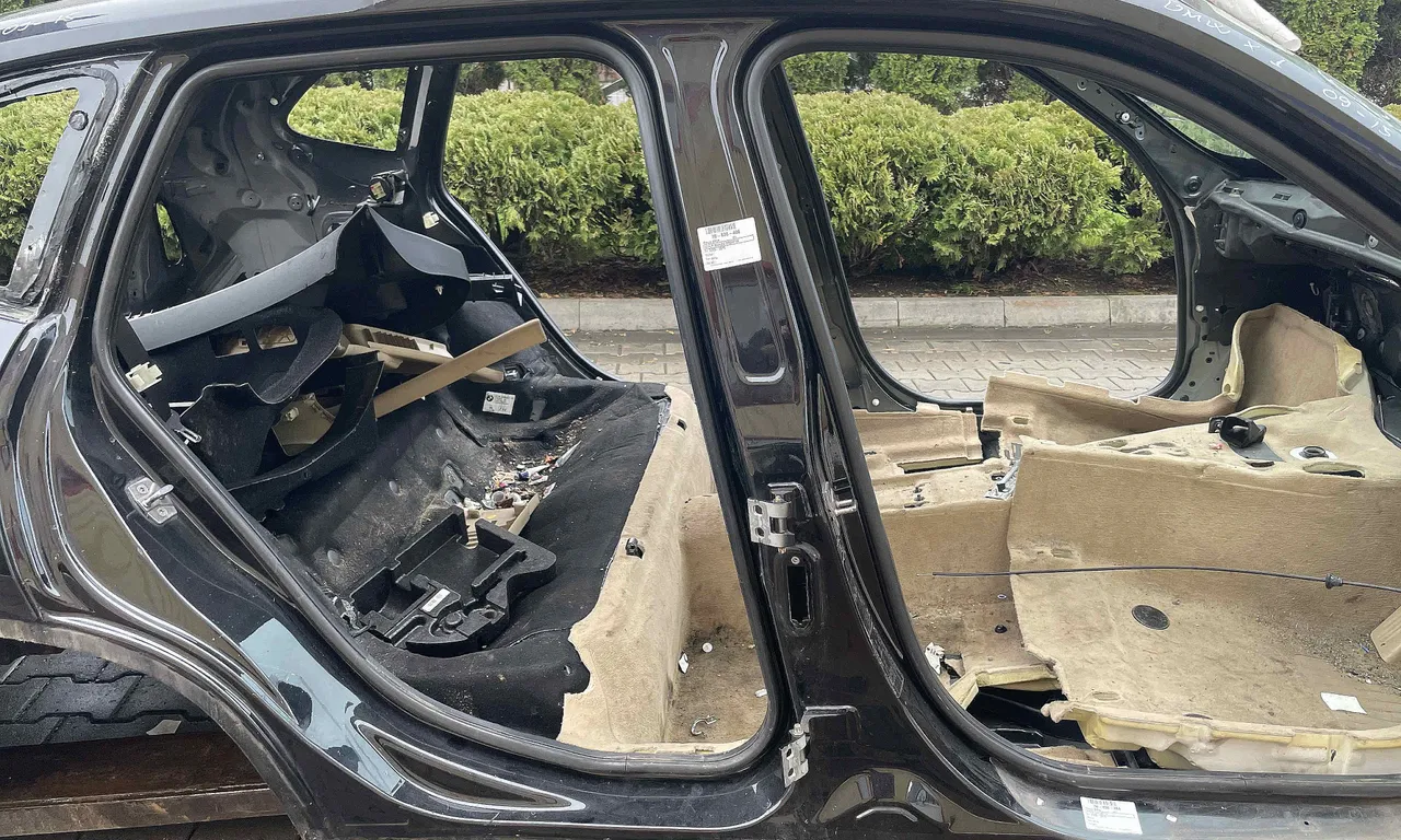 STALP MIJLOC DREAPTA BMW X1 2009-2015