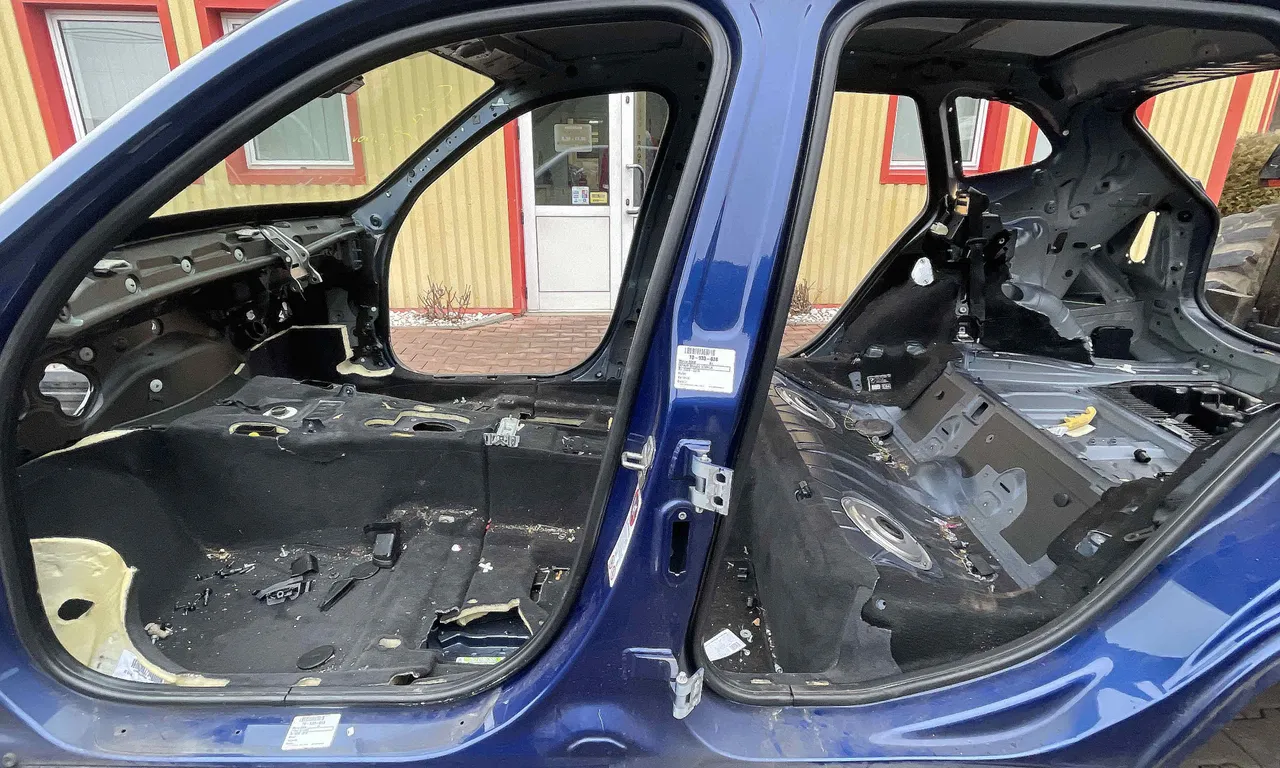 STALP MIJLOC STANGA BMW X1 2009-2015