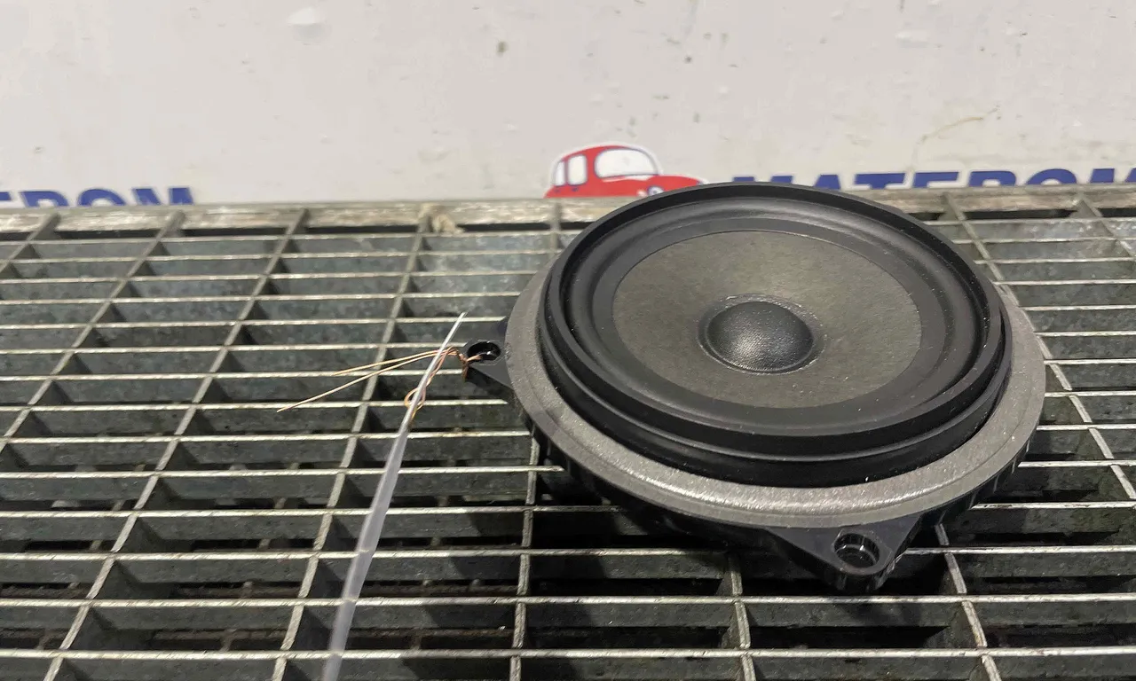 DIFUZOR AUDIO BMW X1 2009-2015