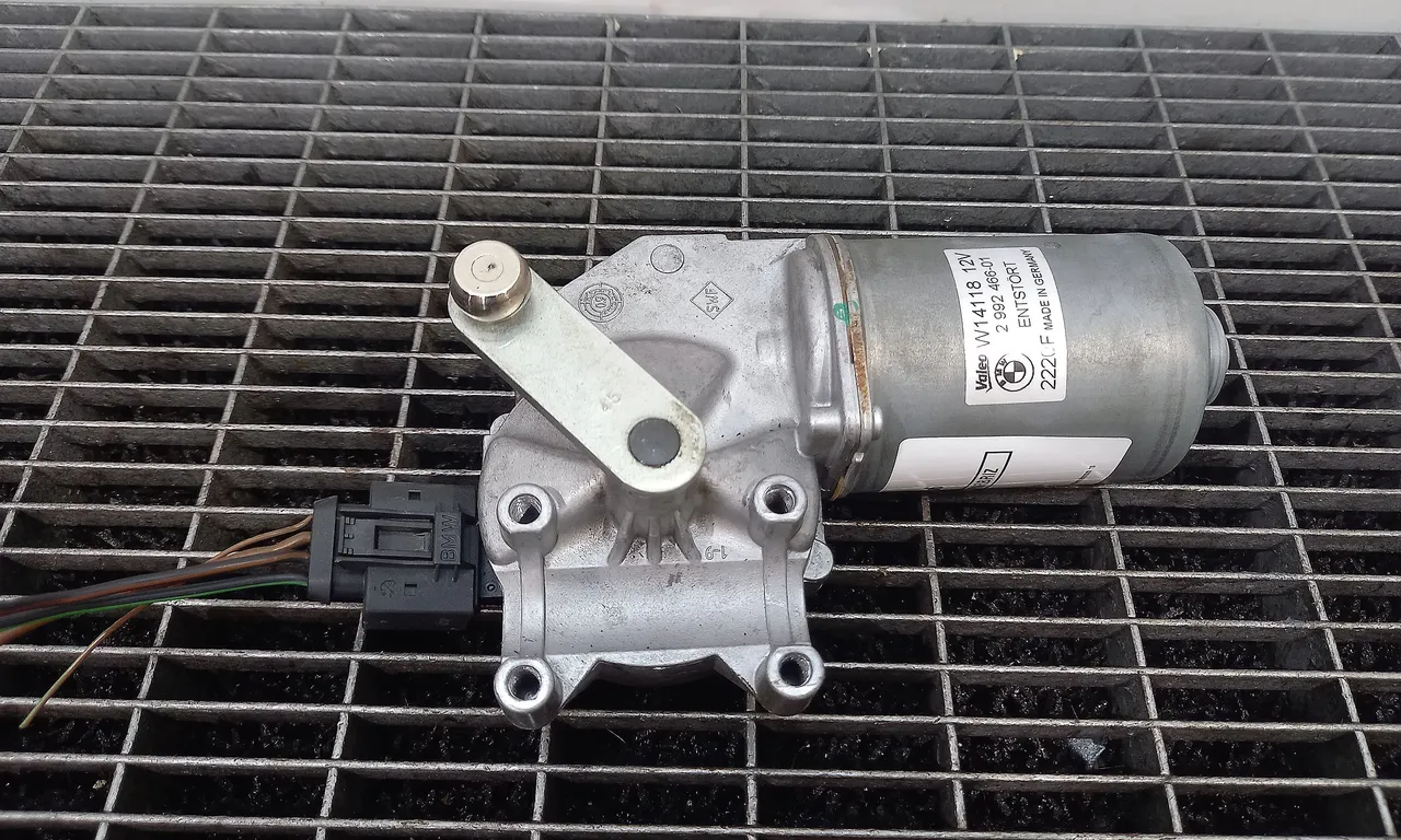 MOTORAS STERGATOR PARBRIZ BMW X1 2009-2015