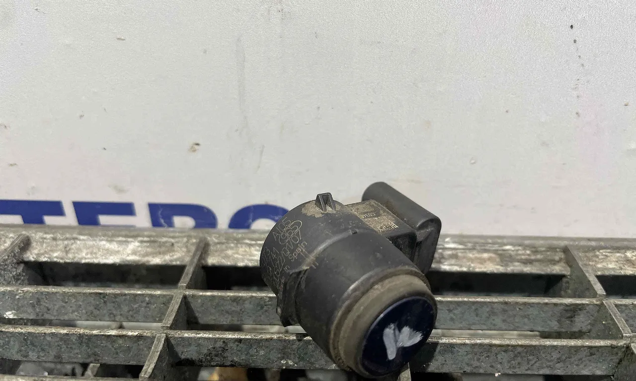 SENZOR PARCARE FATA BMW X1 2009-2015