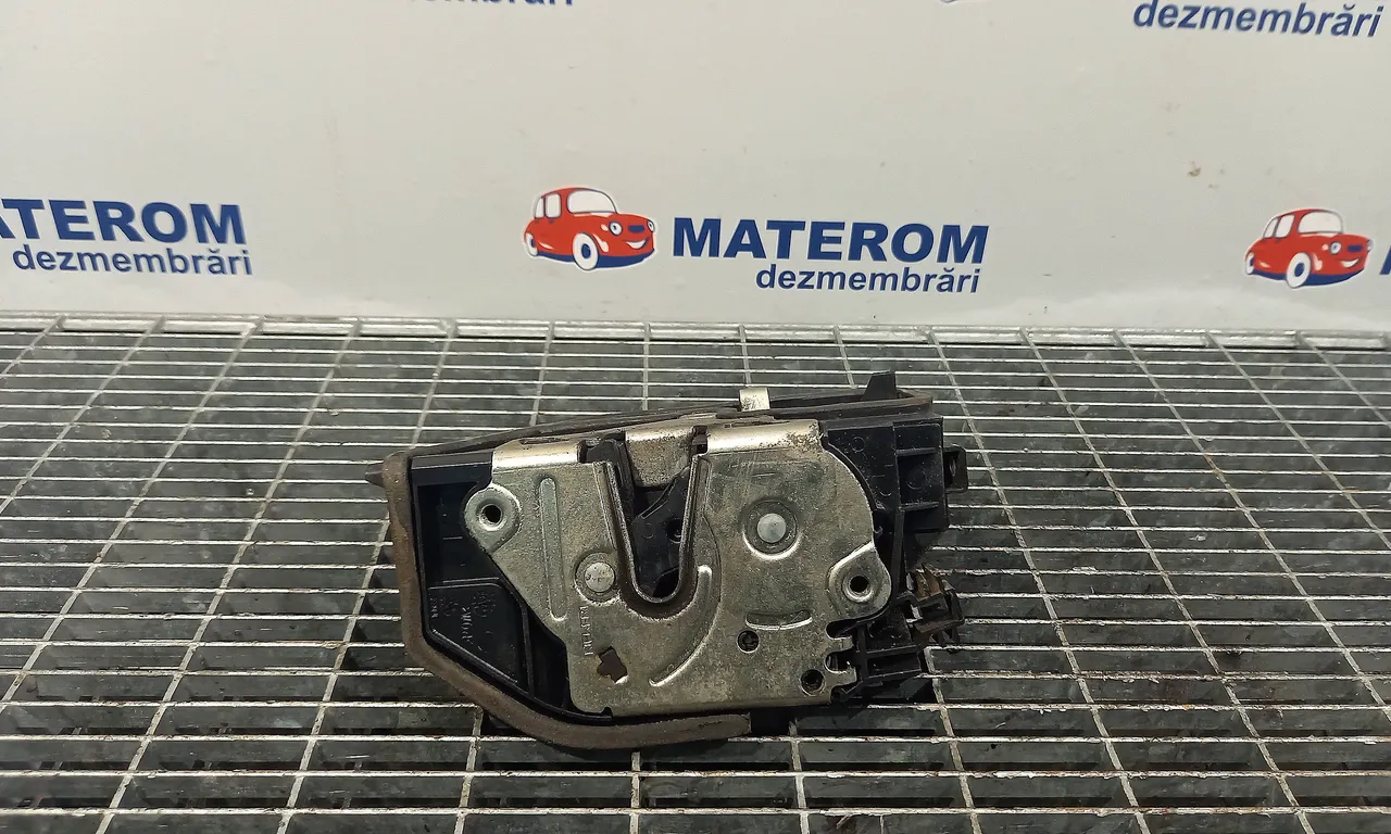 INCUIETOARE USA FATA STANGA BMW X3 2003-2011