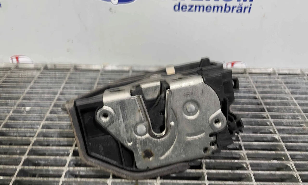 INCUIETOARE USA SPATE STANGA BMW X3 2003-2011