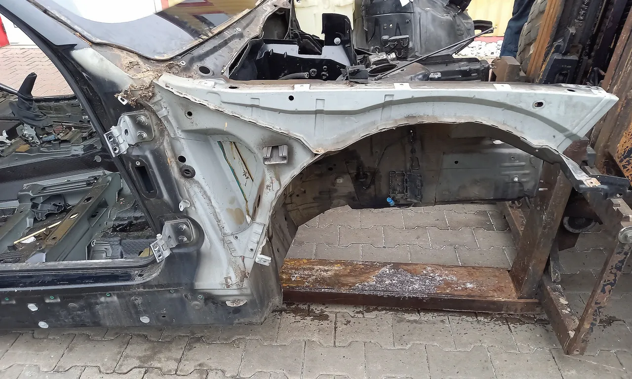 LONJERON DREAPTA BMW X3 2003-2011