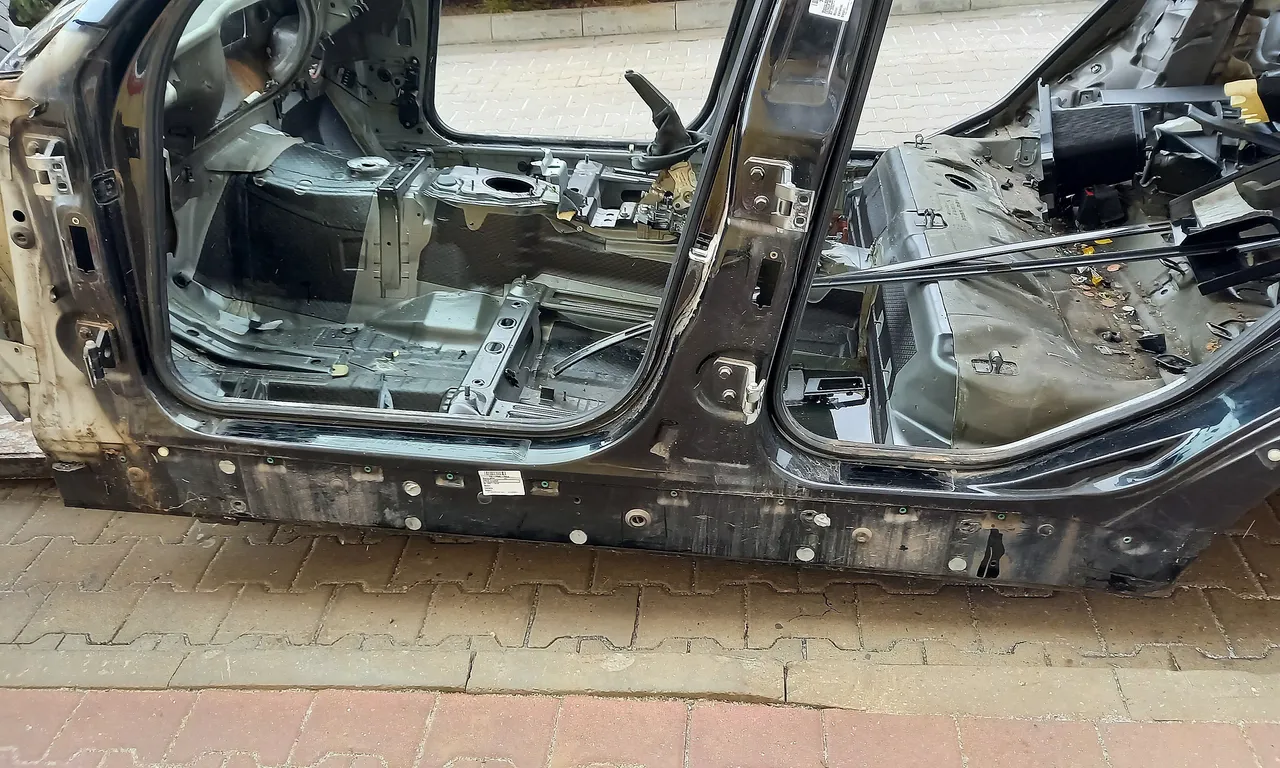 PRAG STANGA BMW X3 2003-2011