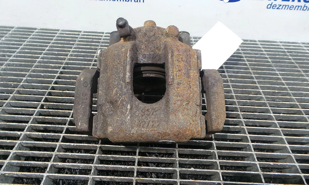 ETRIER SPATE STANGA BMW X3 2003-2011