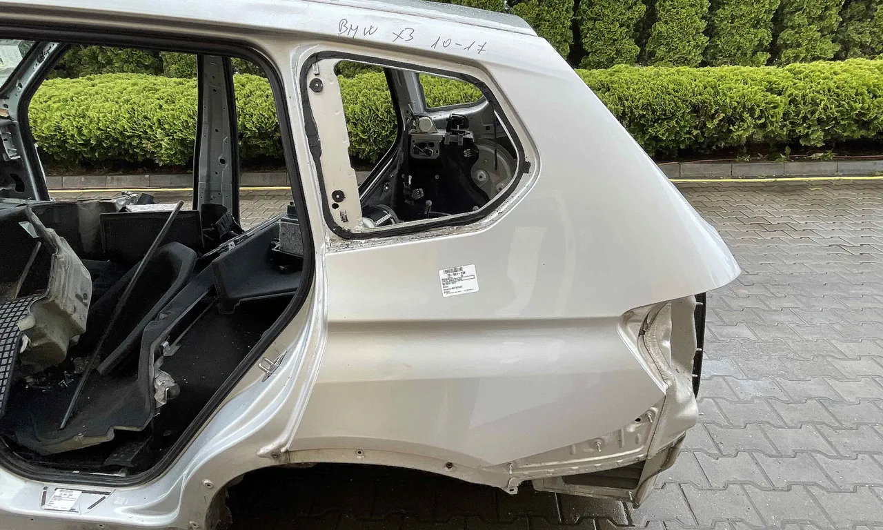 ARIPA SPATE STANGA BMW X3 2010-2017