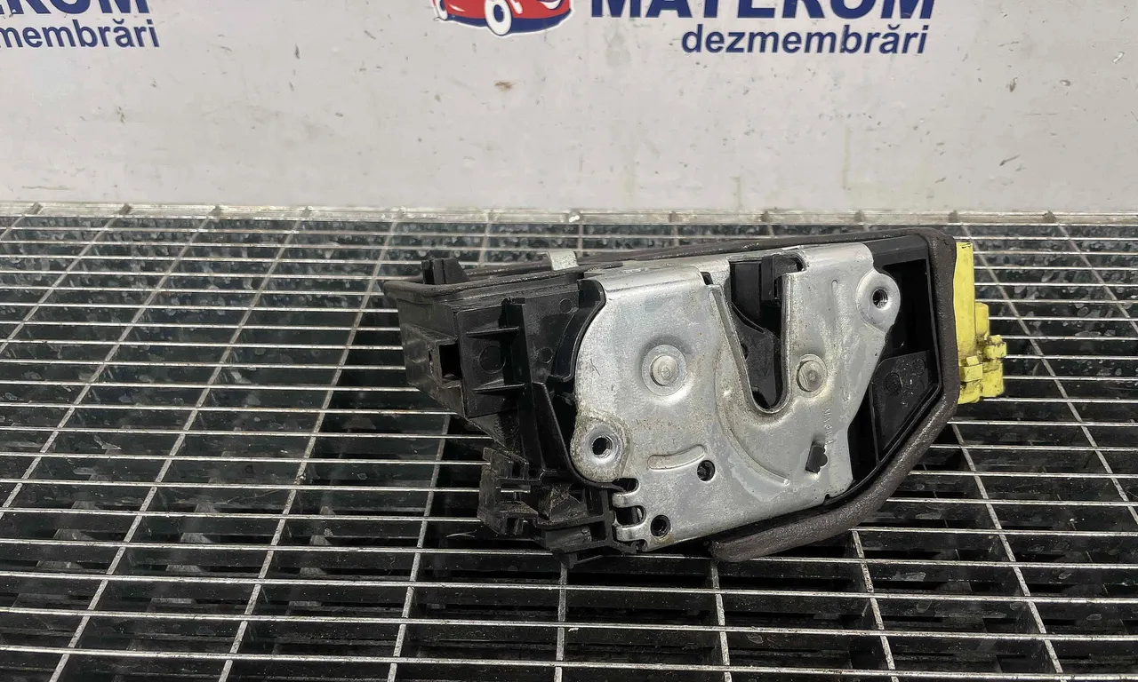 INCUIETOARE USA FATA DREAPTA BMW X3 2010-2017