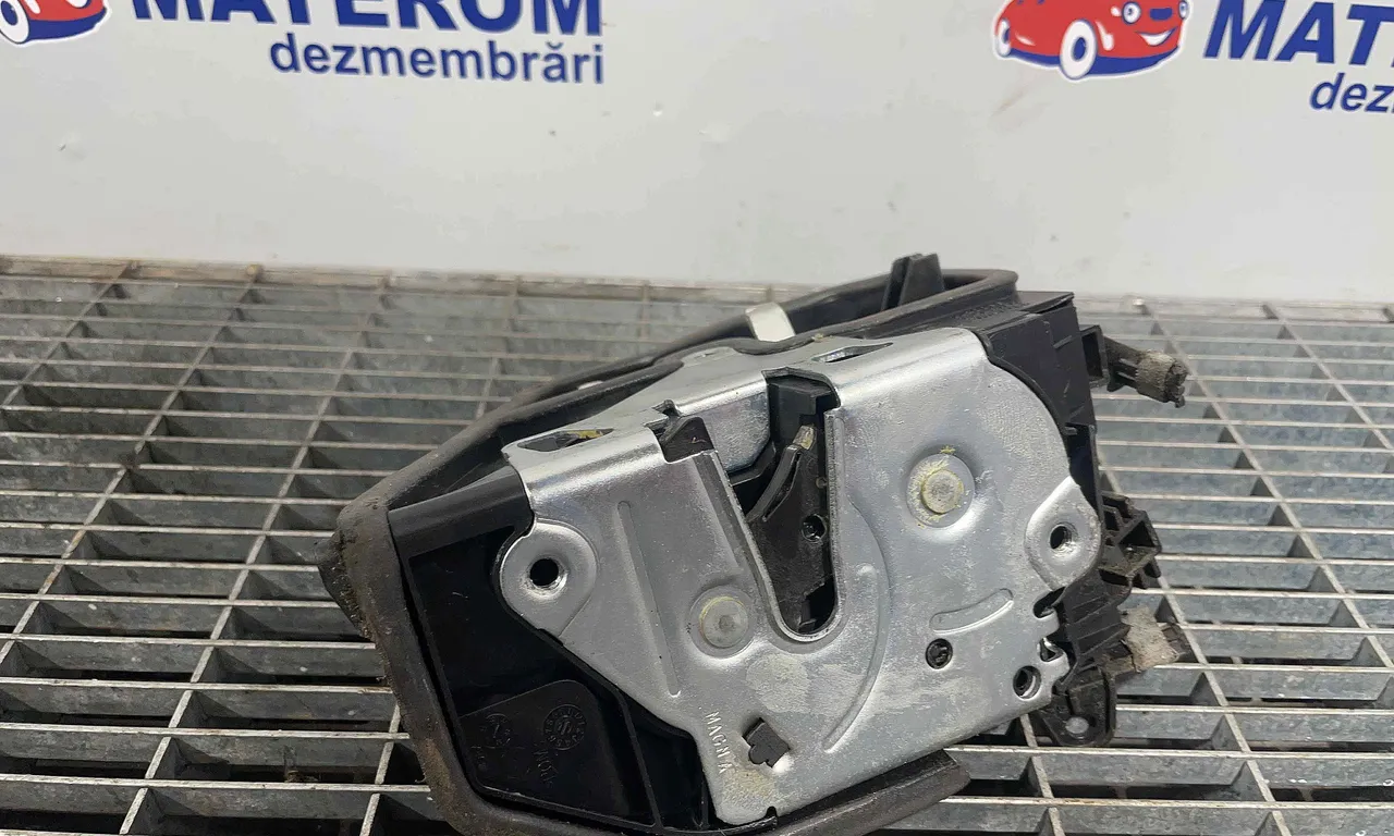 INCUIETOARE USA FATA STANGA BMW X3 2010-2017