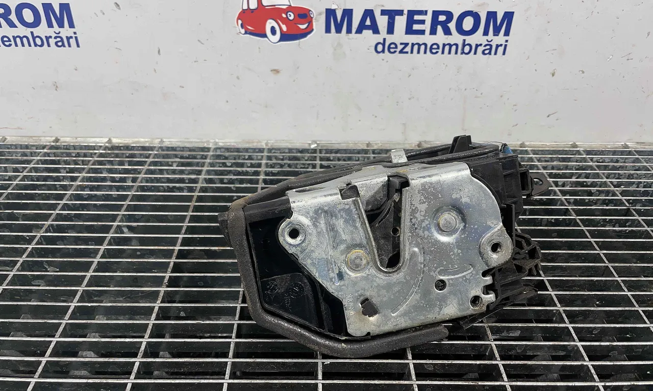INCUIETOARE USA FATA STANGA BMW X3 2010-2017