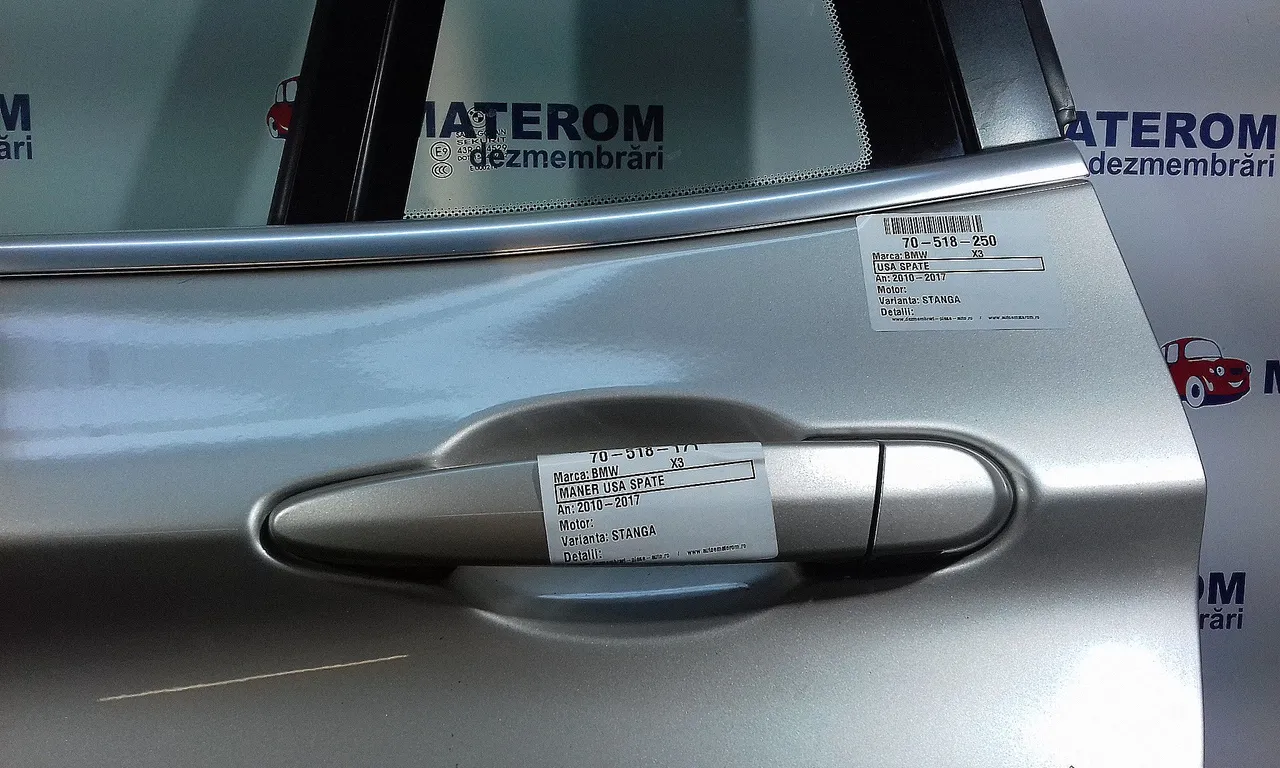 MANER USA SPATE STANGA BMW X3 2010-2017
