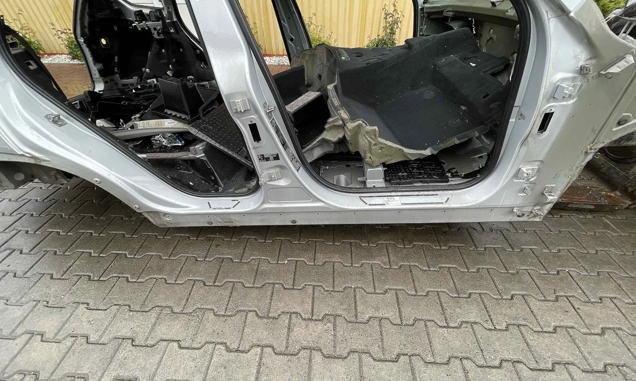 PRAG DREAPTA BMW X3 2010-2017