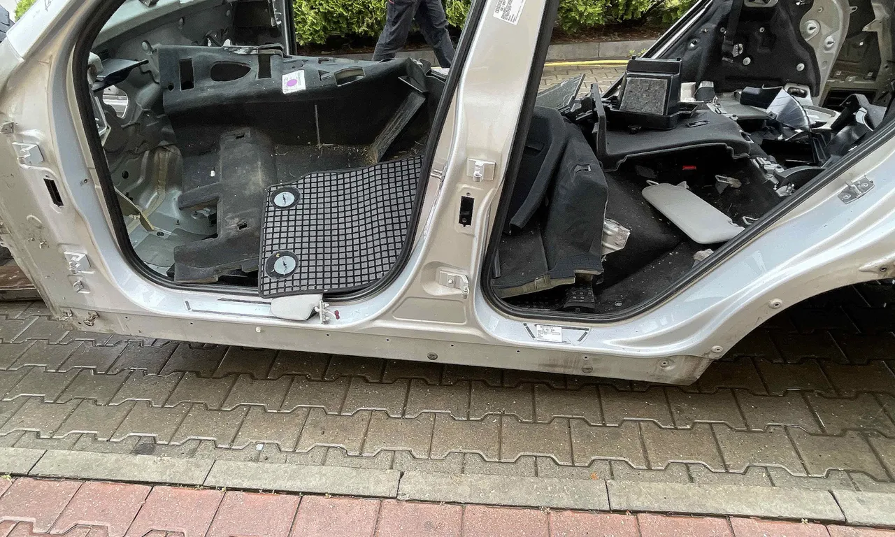 PRAG STANGA BMW X3 2010-2017