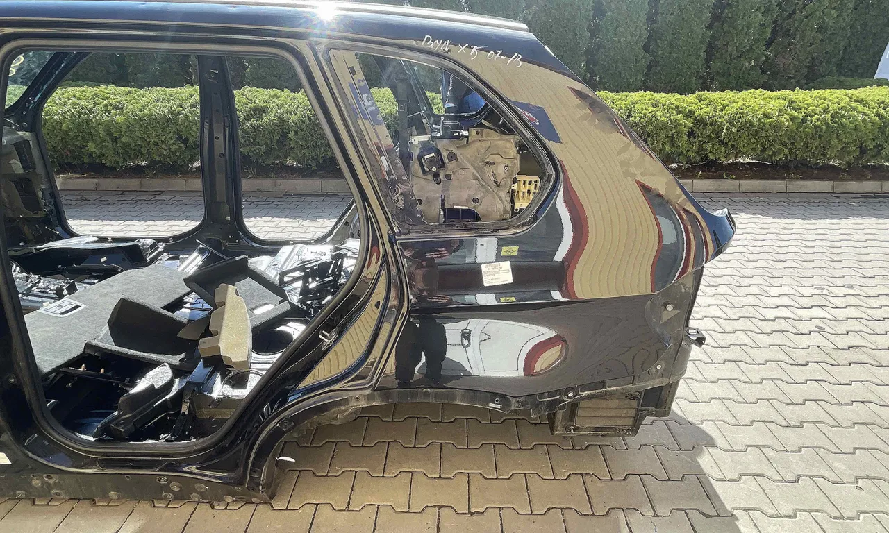 ARIPA SPATE STANGA BMW X5 2006-2013