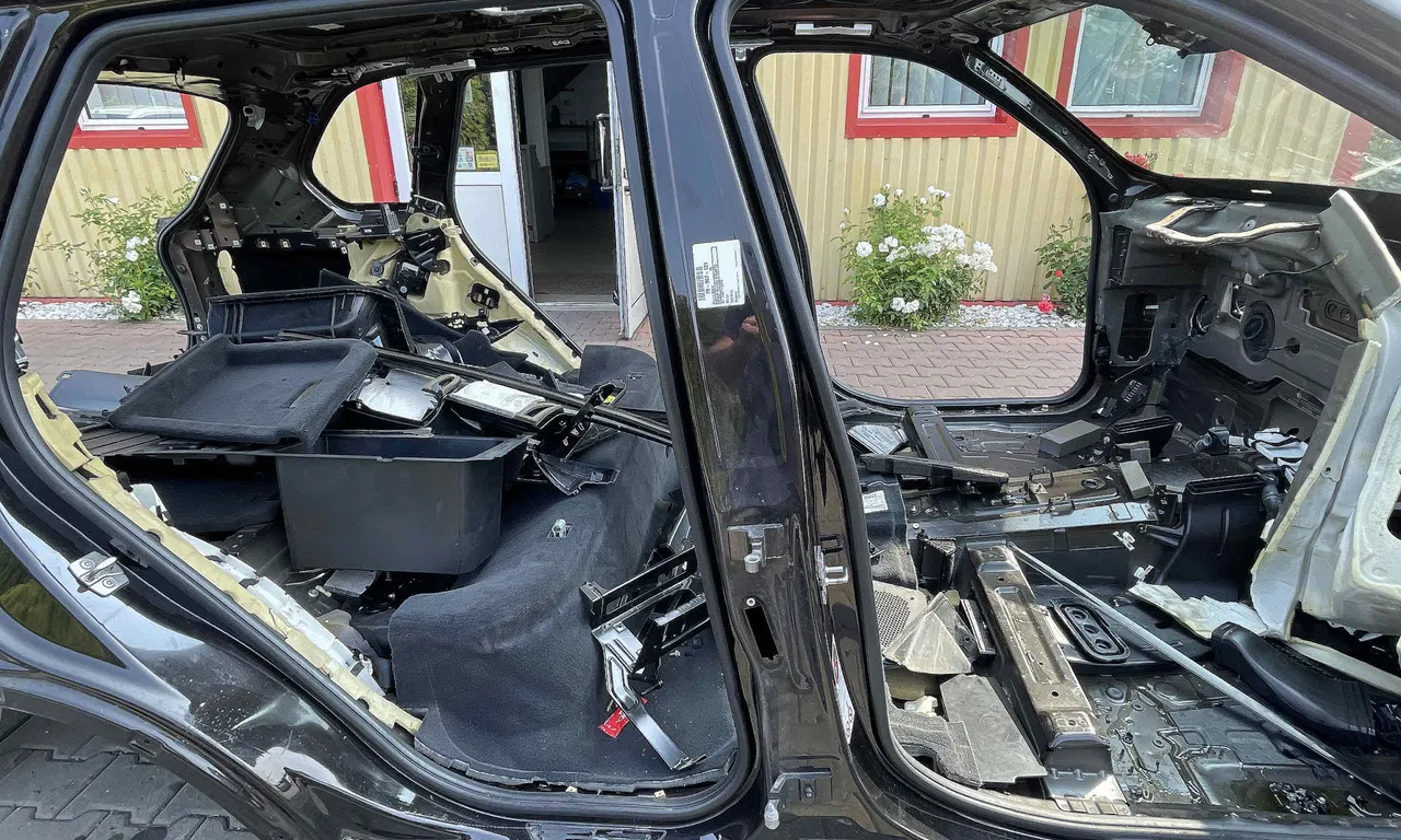 STALP MIJLOC DREAPTA BMW X5 2006-2013