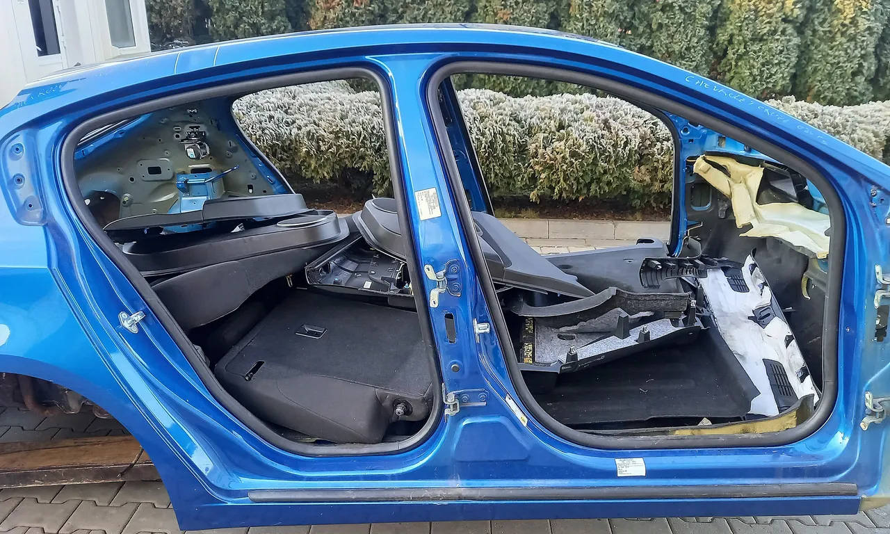 STALP MIJLOC DREAPTA CHEVROLET CRUZE 2009-2013
