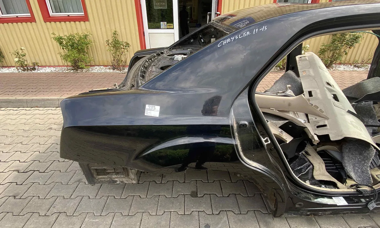 ARIPA SPATE DREAPTA CHRYSLER 300C 2010-2014