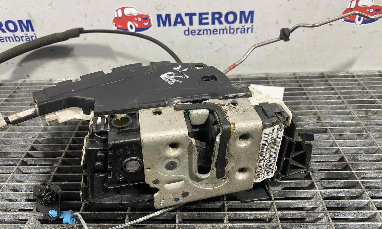 INCUIETOARE USA FATA DREAPTA CHRYSLER 300C 2010-2014