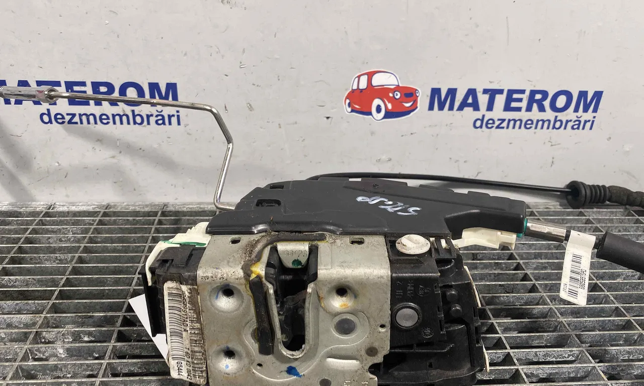 INCUIETOARE USA SPATE STANGA CHRYSLER 300C 2010-2014