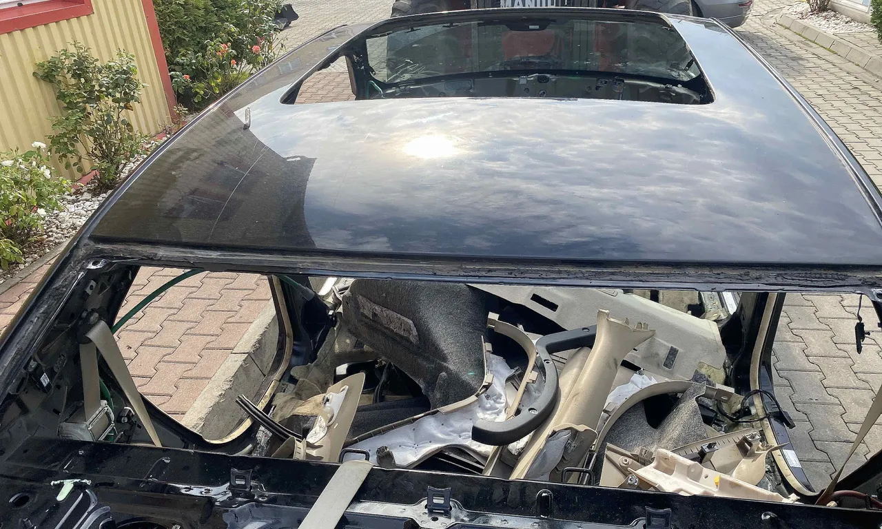 PAVILION CHRYSLER 300C 2010-2014