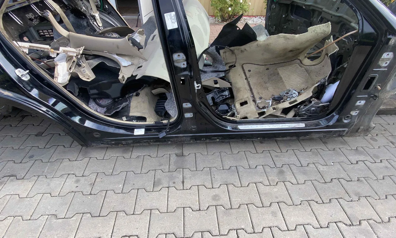 PRAG DREAPTA CHRYSLER 300C 2010-2014