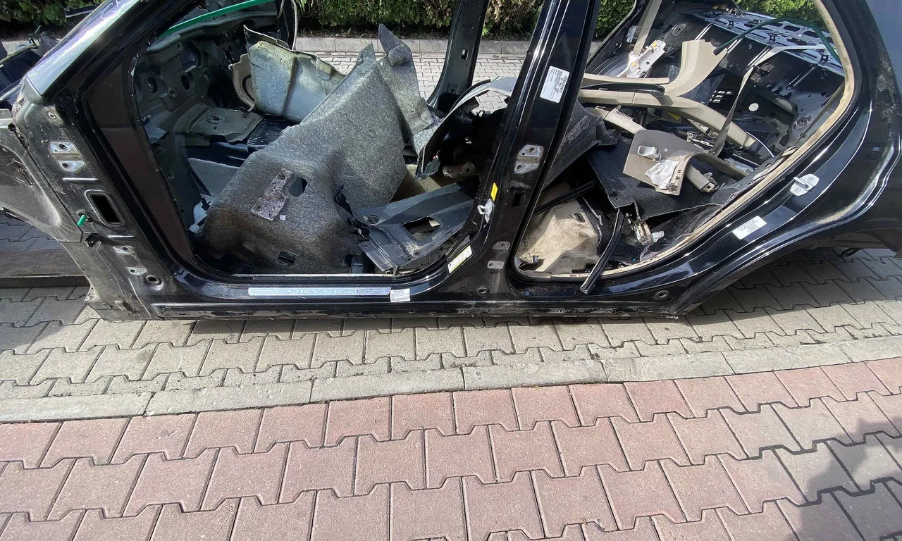 PRAG STANGA CHRYSLER 300C 2010-2014