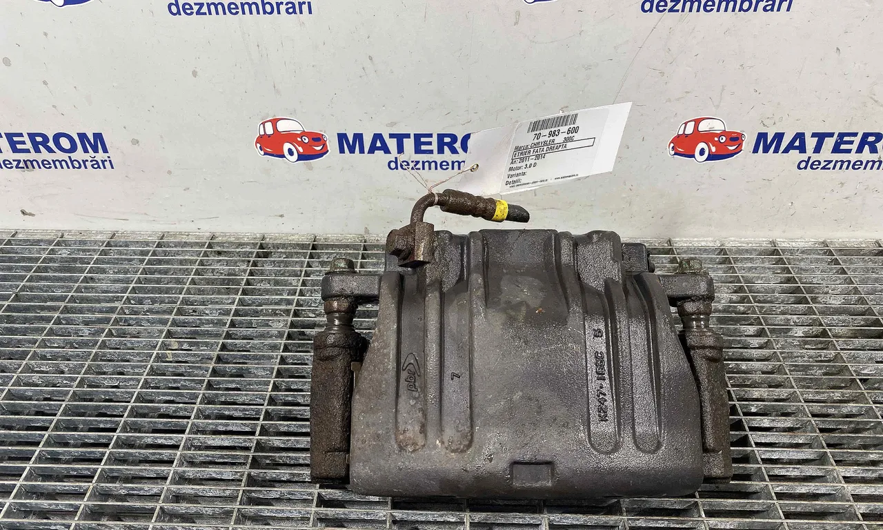 ETRIER FATA DREAPTA CHRYSLER 300C 2010-2014