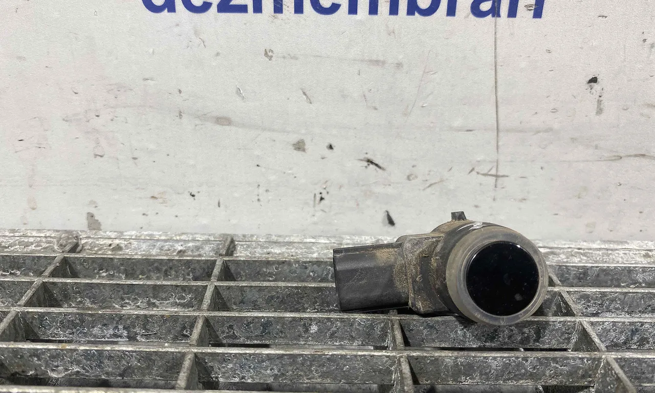 SENZOR PARCARE FATA CHRYSLER 300C 2010-2014