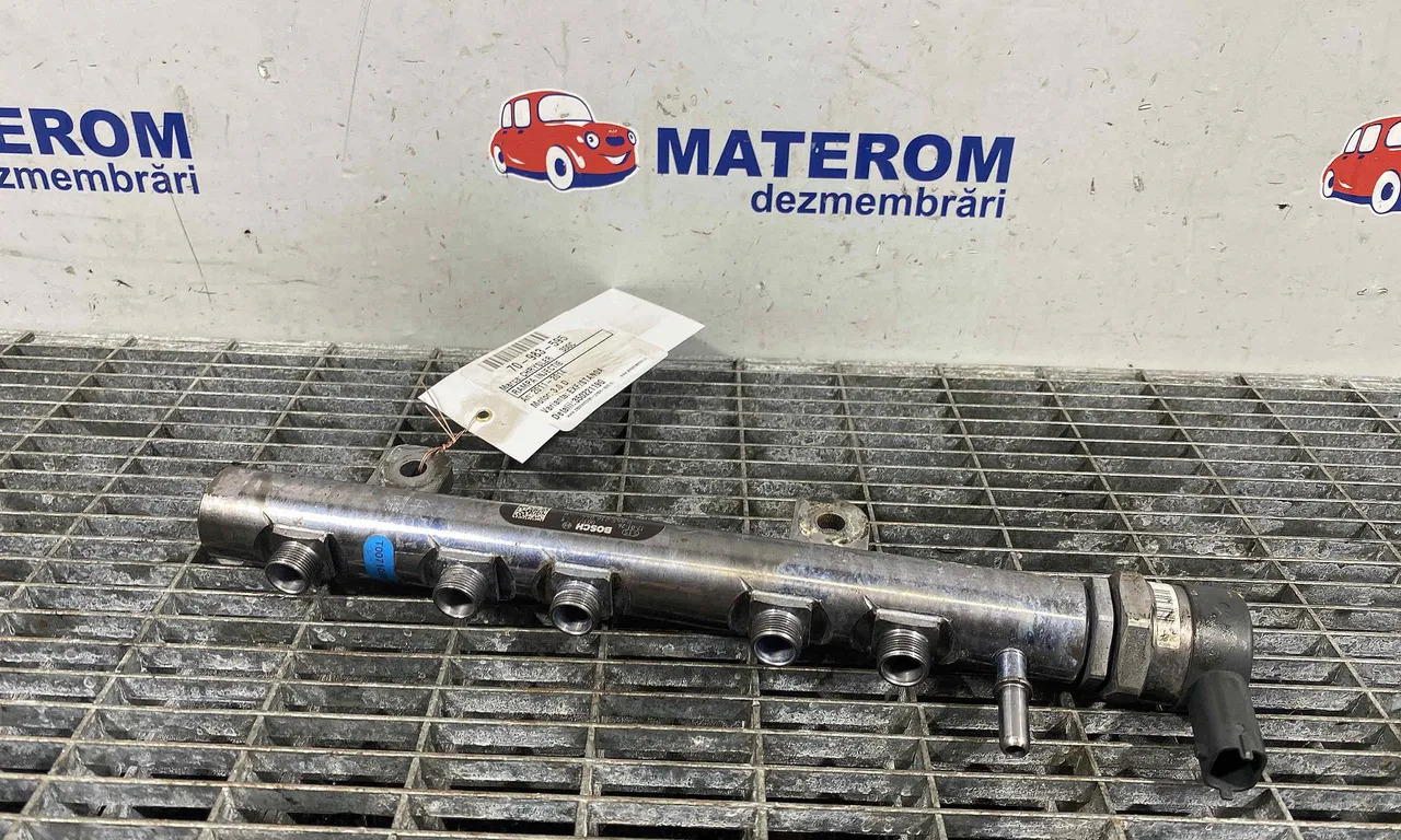RAMPA INJECTIE CHRYSLER 300C 2010-2014