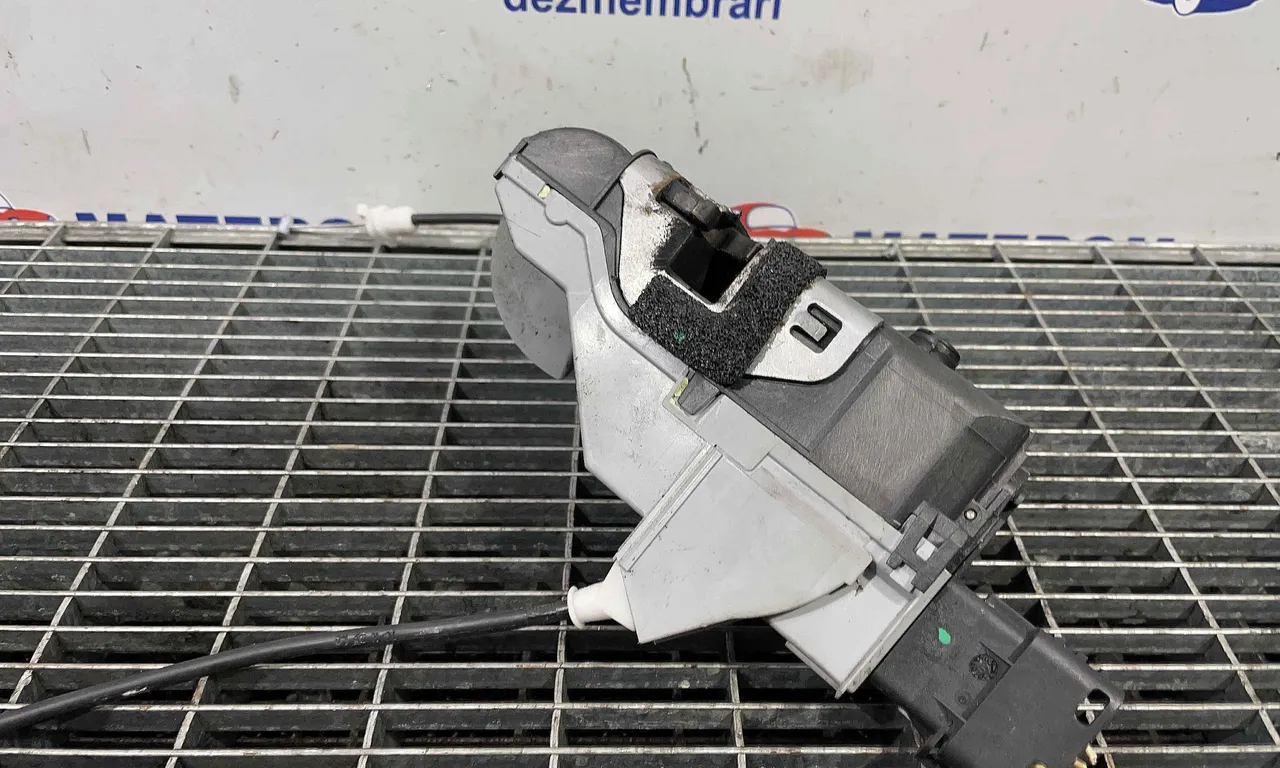 INCUIETOARE USA FATA DREAPTA CITROEN C3 II 2009-2016