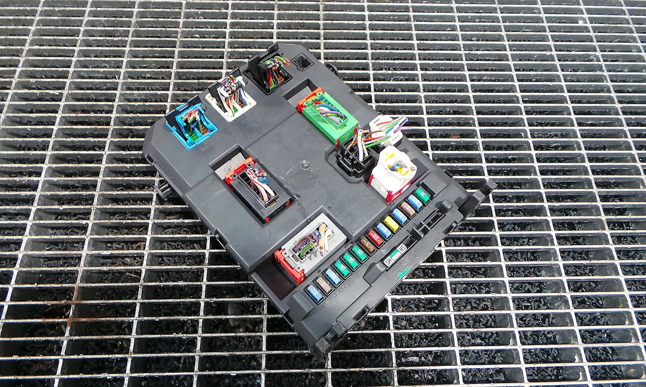 MODUL CONFORT CITROEN C3 II 2009-2016