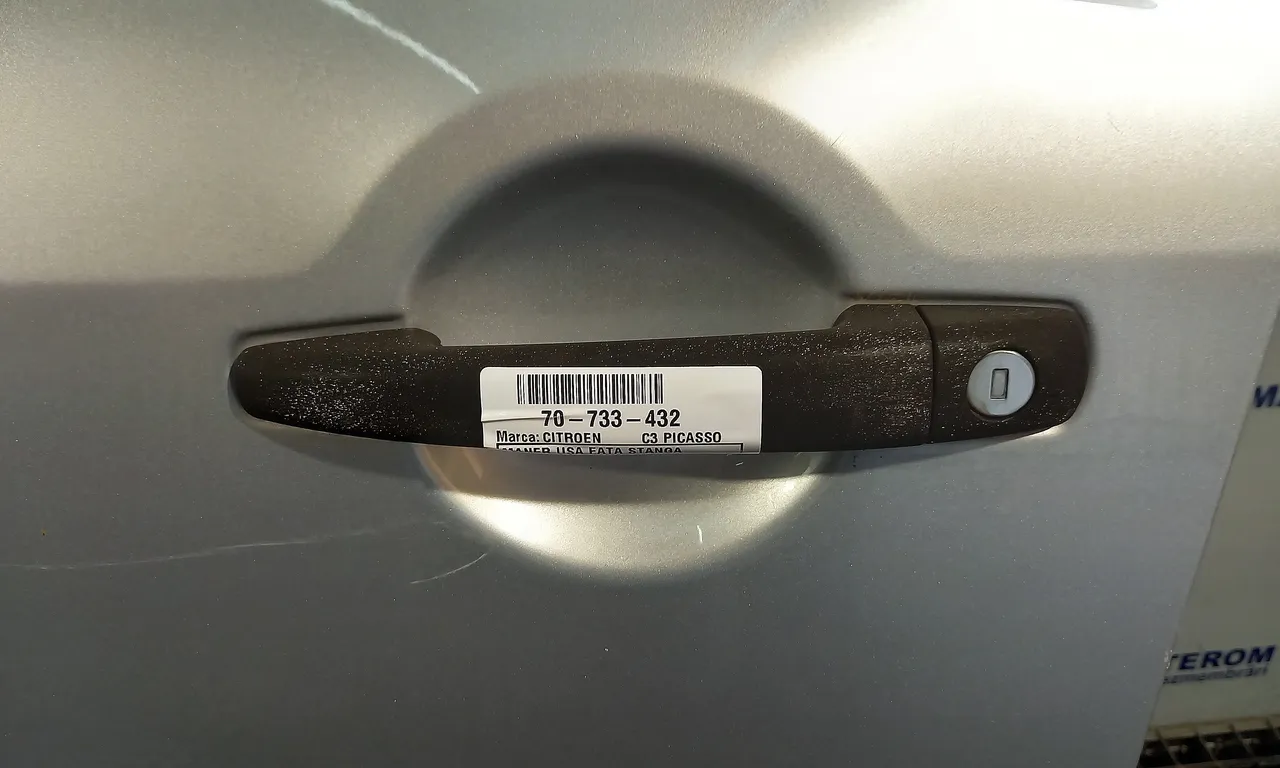 MANER USA FATA STANGA CITROEN C3 PICASSO 2008-2012