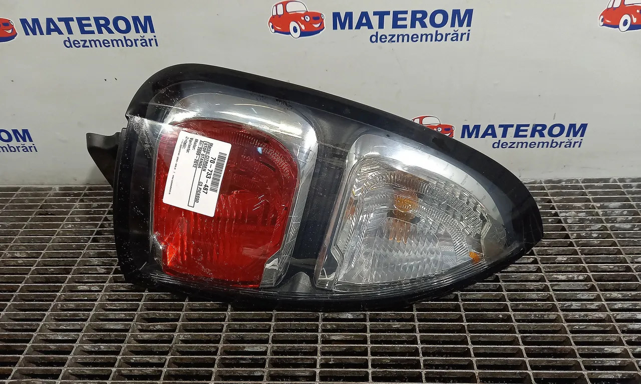STOP STANGA CITROEN C3 PICASSO 2008-2012