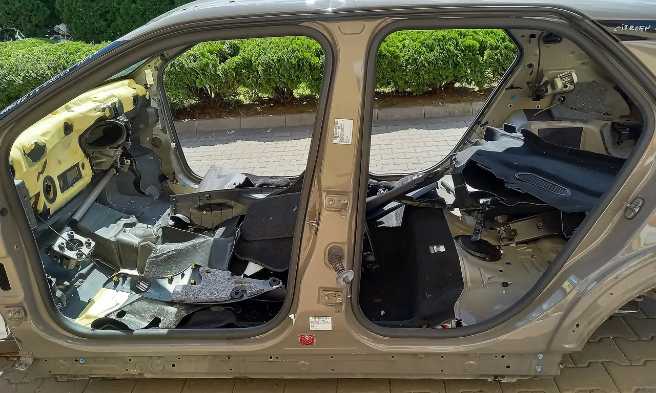 STALP MIJLOC STANGA CITROEN C4 CACTUS 2014-2017