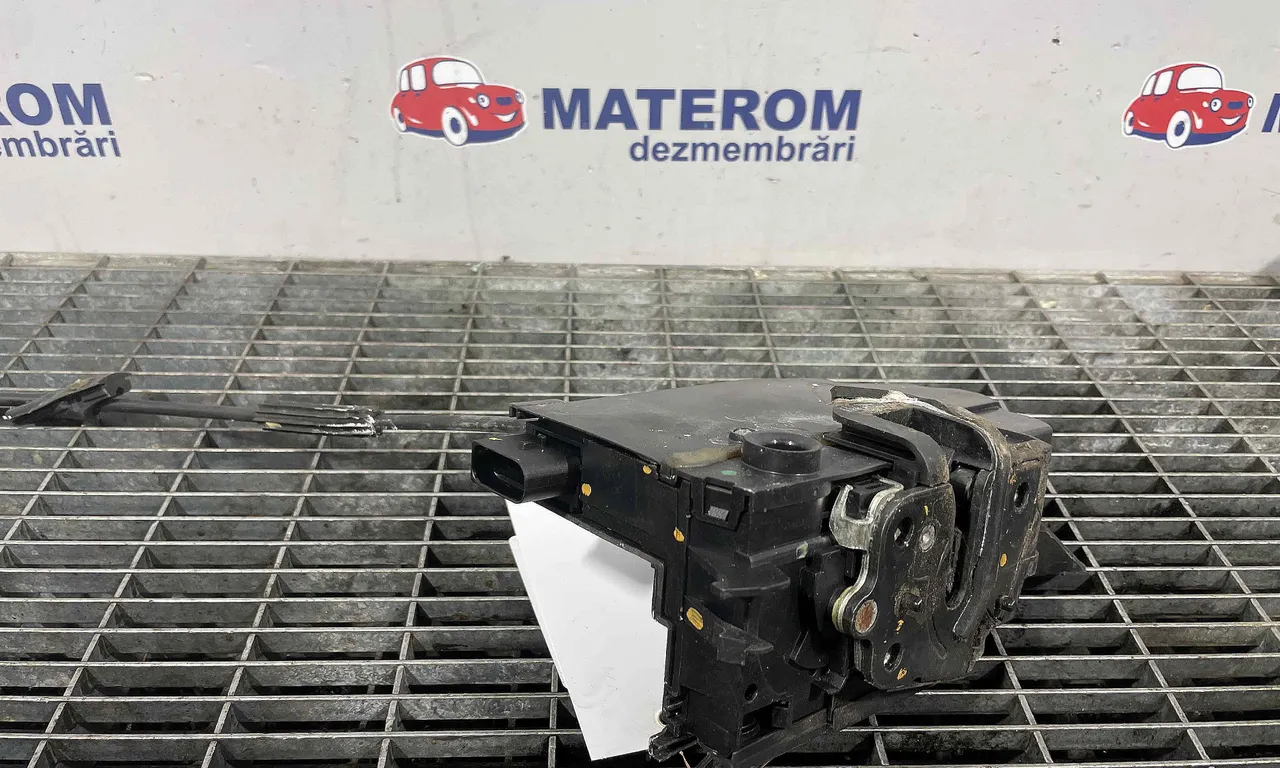 INCUIETOARE USA FATA DREAPTA CITROEN C4 GRAND PICASSO II 2013-2020