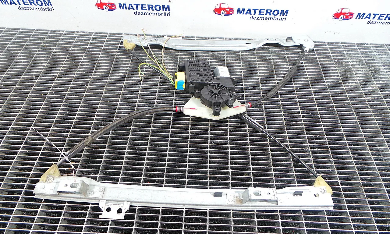 MACARA USA FATA STANGA CITROEN C4 PICASSO I 2006-2015