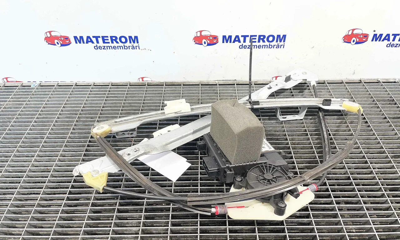 MACARA USA FATA STANGA CITROEN C4 PICASSO I 2006-2015