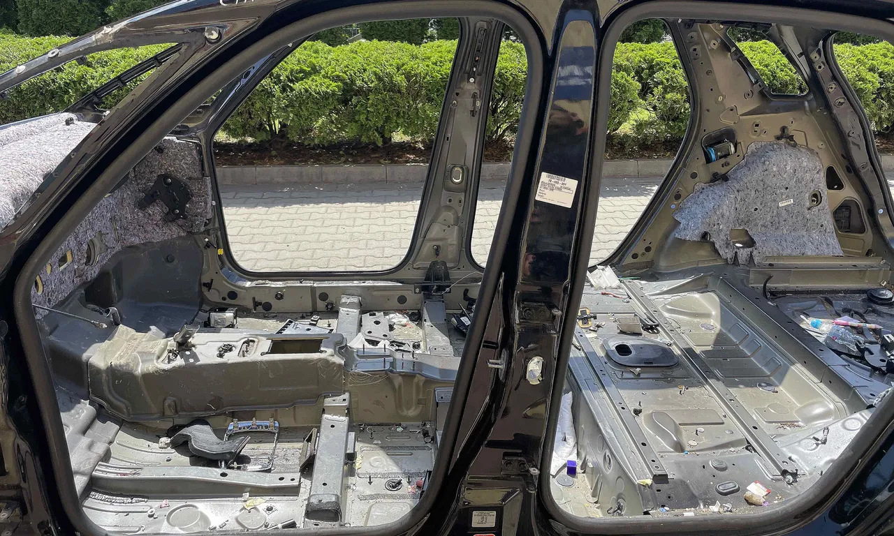 STALP MIJLOC STANGA CITROEN C4 PICASSO II 2013-2018