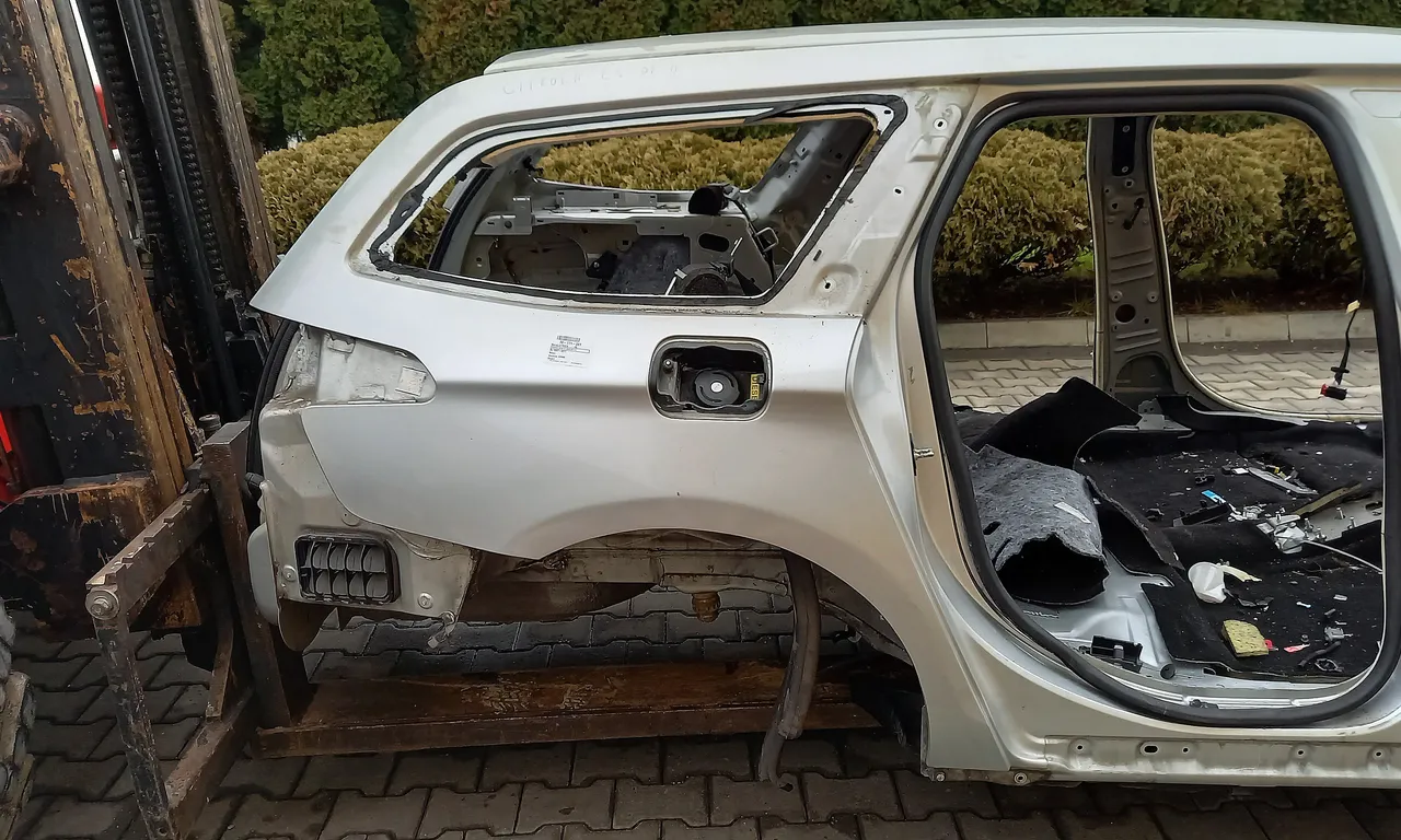 ARIPA SPATE DREAPTA CITROEN C5 III 2008-2017