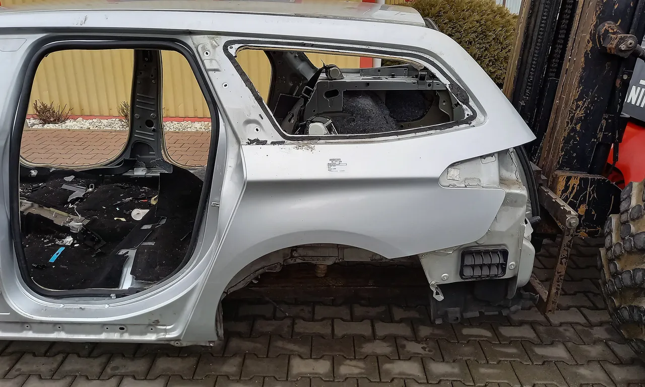 ARIPA SPATE STANGA CITROEN C5 III 2008-2017