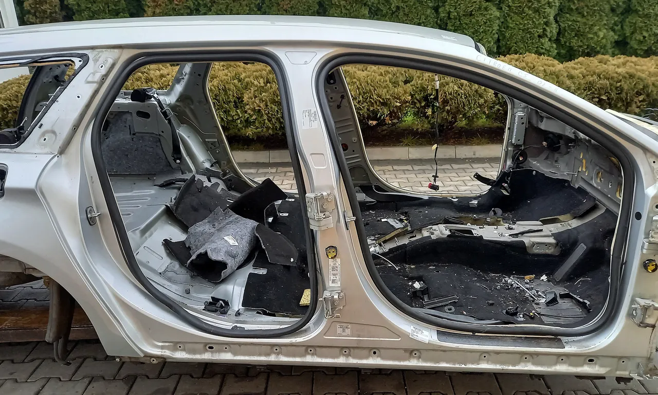 STALP MIJLOC DREAPTA CITROEN C5 III 2008-2017