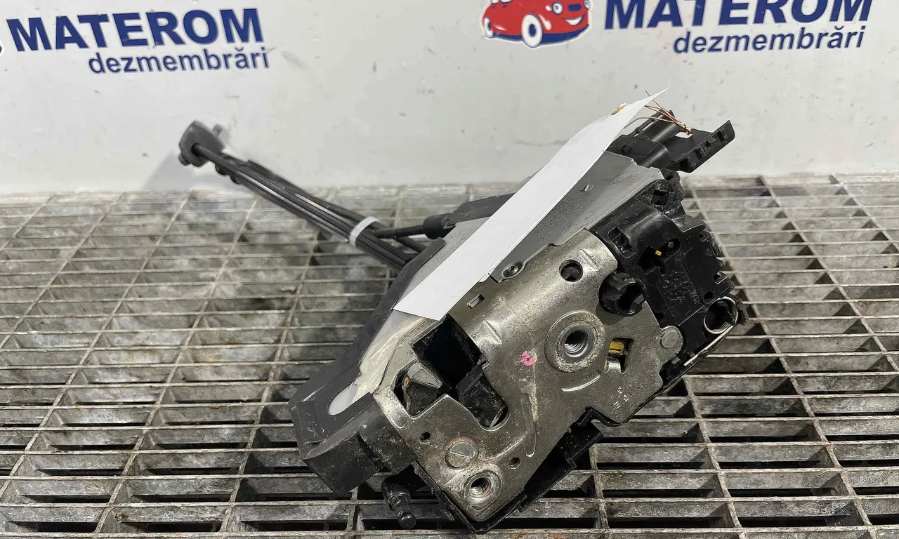 INCUIETOARE USA SPATE STANGA CITROEN DS5 2011-2016