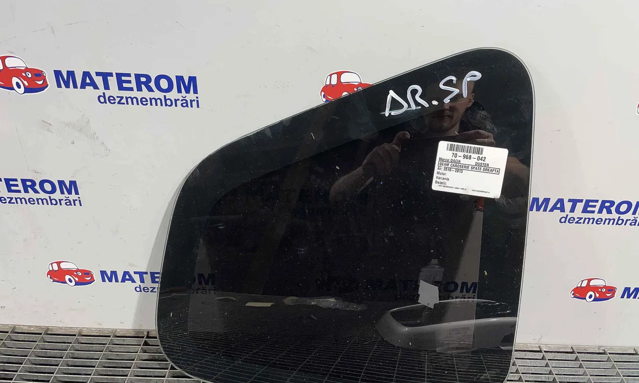 GEAM CAROSERIE SPATE DREAPTA DACIA DUSTER 2010-2018