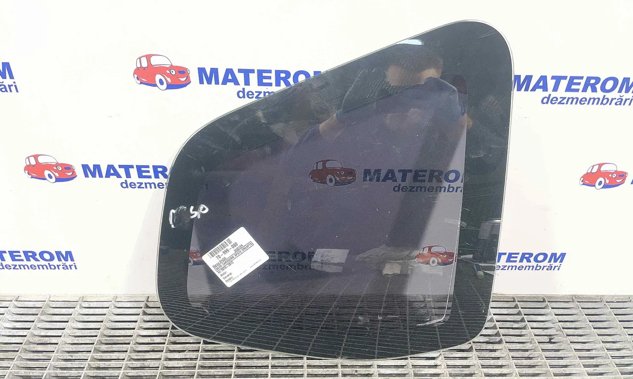 GEAM CAROSERIE SPATE DREAPTA DACIA DUSTER 2010-2018
